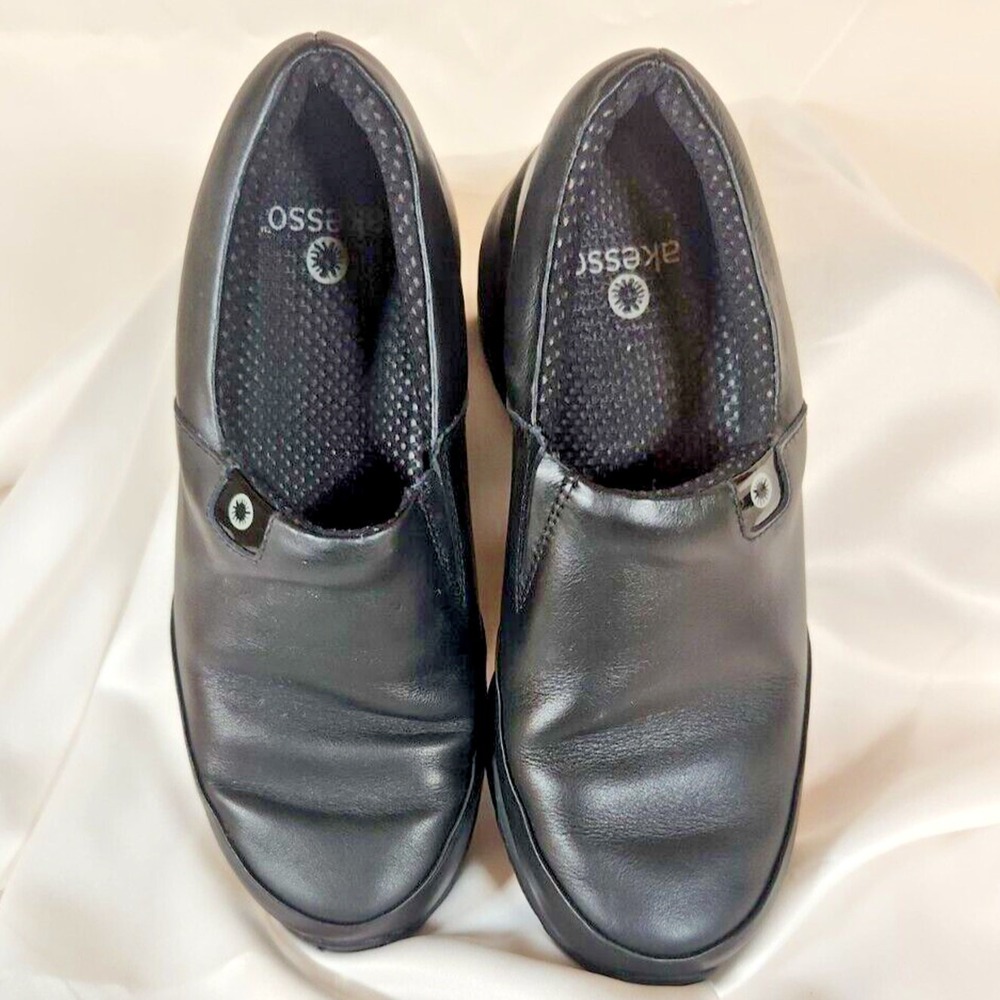Akesso $95 6.5 Helia Black Leather Slip-On‎ Comfort Nursing Work Sneaker Shoes